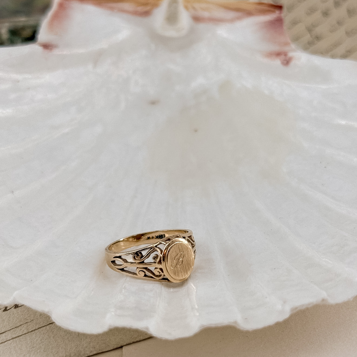 Vintage 10kt Gold Signet Ring | Engraved B | Size 6