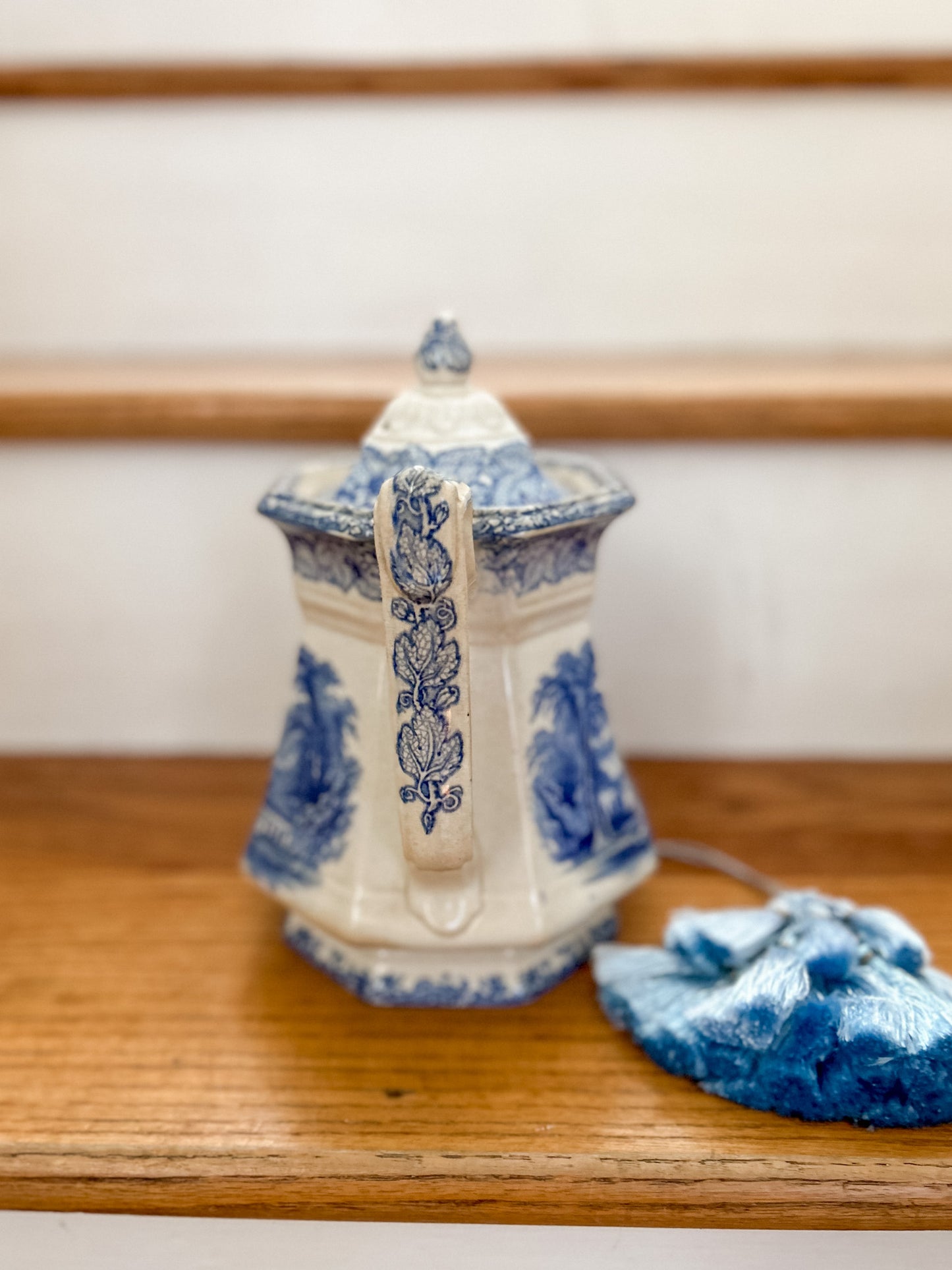 19th-Century Staffordshite Blue and White Transferware Teapot w/ Tassle