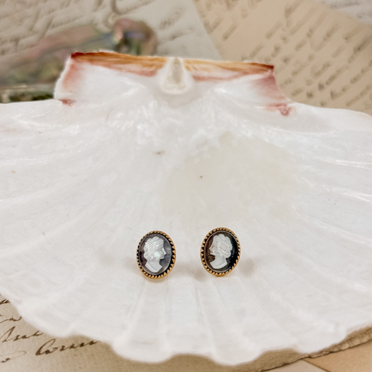 Vintage 14kt Gold Filled Camero Stud Earrings | Abalone Shell & Mother of Pearl