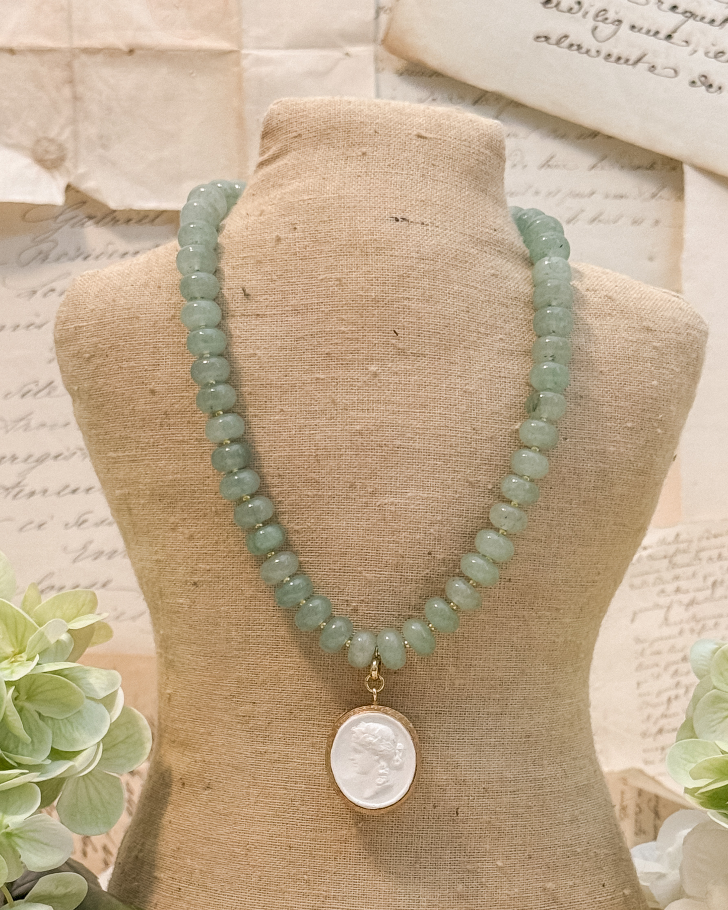 Intaglio Grove Gemstone Necklace | English Garden Collection | Sweet Pea