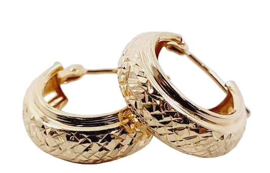 Hallmarked 14K Yellow Gold Diamond Cut Huggie Hoop Earrings