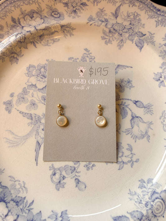10K Yellow Gold Mother of Pearl Drop Dangle Earrings 2.2g
