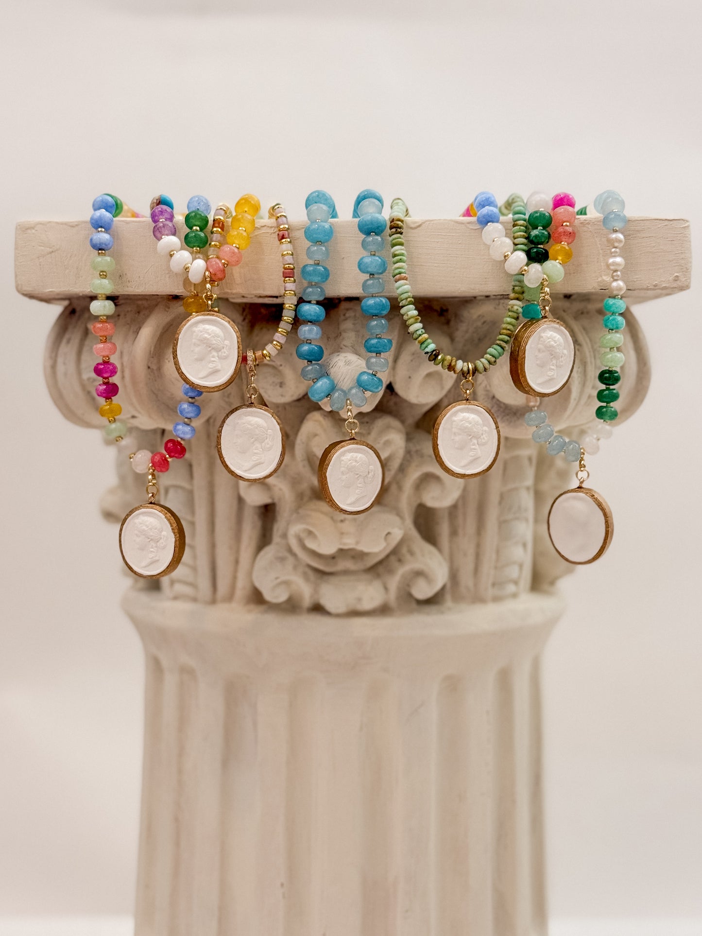 Intaglio Grove Gemstone Necklace | Capri