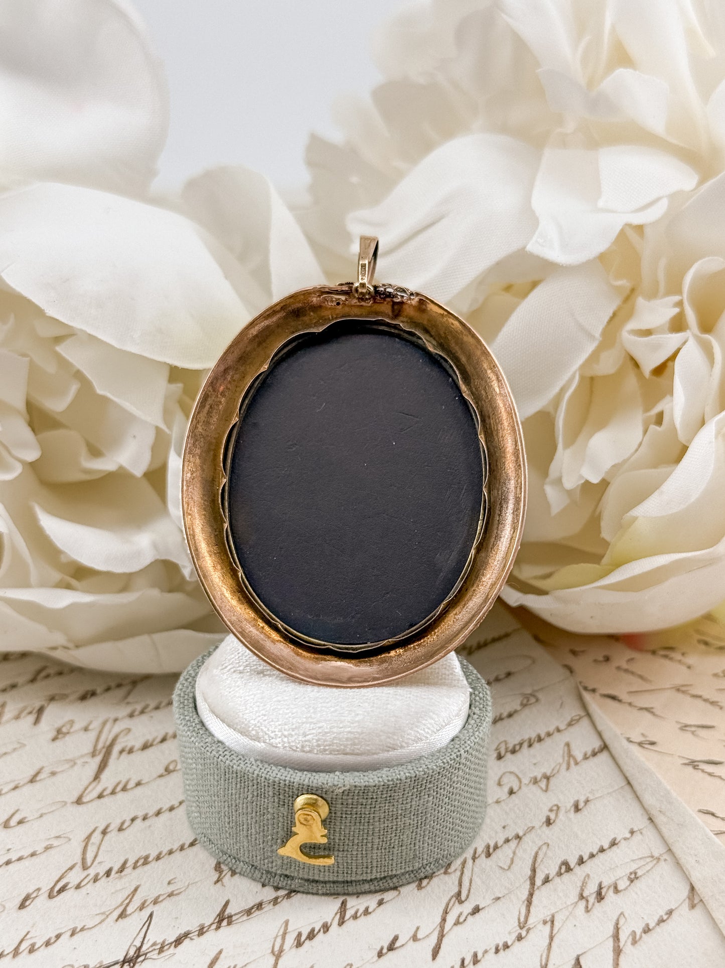 Antique 14kt Gold Pietra Dura Floral Pendant